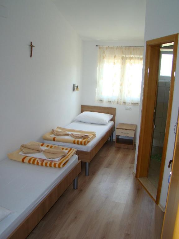 Pansion Ivan Međugorje Kamer foto